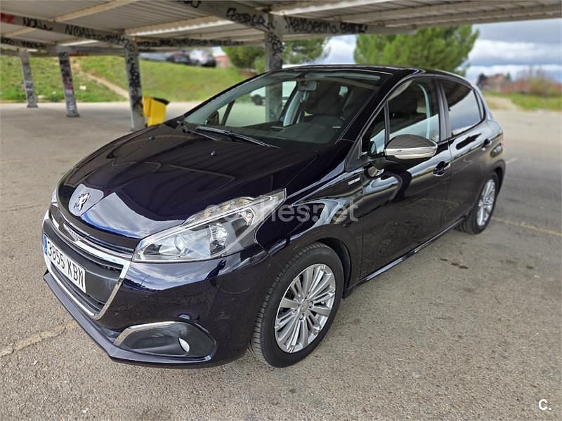 Usado Peugeot 208 Style 82 CV (60 kW) 2017 Azul Utilitario