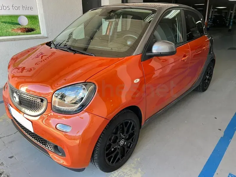Usado Smart ForFour Passion 90 CV (66 kW) 2017 Naranja Utilitario