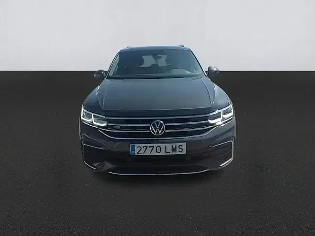 Usado VW Tiguan R-line 150 CV (110 kW) 2021 Gris SUV