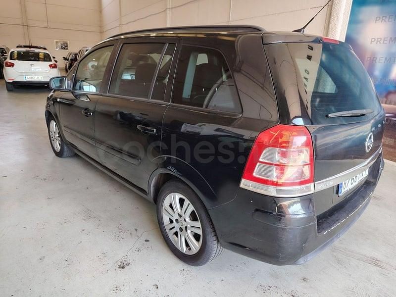 Usado Opel Zafira Family 125 CV (91 kW) 2012 Gris / plata Monovolumen