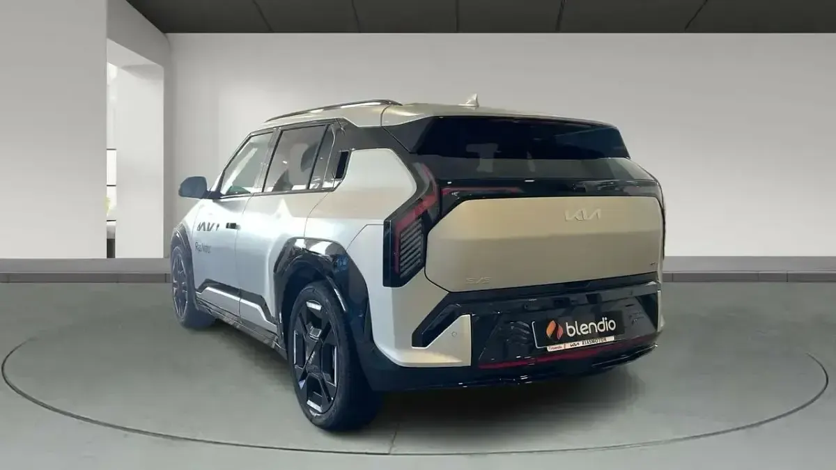Usado Kia EV3 GT-Line 150 kW (204 CV) 2025 Gris SUV