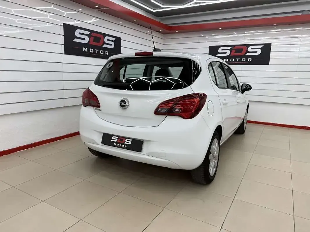Usado Opel Corsa Selective 90 CV (66 kW) 2017 Blanco Utilitario