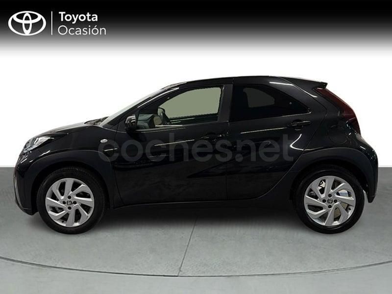 Usado Toyota Aygo X Play 72 CV (52 kW) 2024 Negro SUV