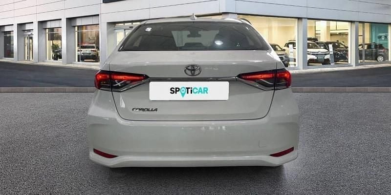 Usado Toyota Corolla Sol 110 CV (80 kW) 2022 Blanco