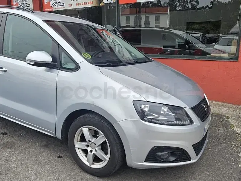 Usado Seat Alhambra Reference 140 CV (102 kW) 2010 Gris / plata Monovolumen