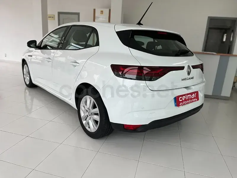Usado Renault Mégane II Equilibre 115 CV (84 kW) 2023 Blanco Berlina