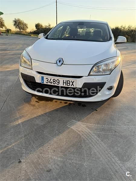 Blanco Usado 2011 Renault Mégane Dynamique Berlina | 4000 € (Super precio) - Imagen 1/4