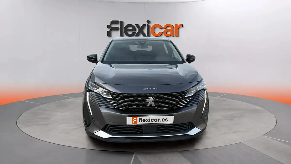 Usado Peugeot 3008 Active 131 CV (96 kW) 2022 Gris SUV