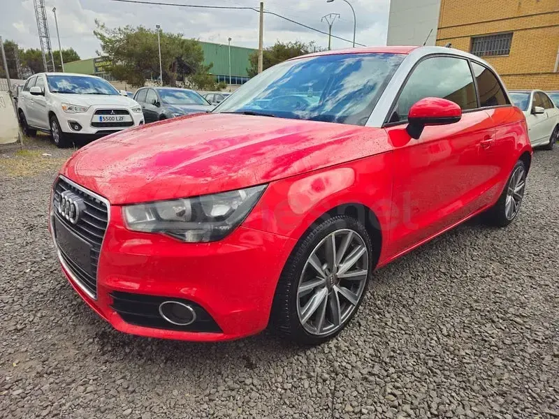Usado Audi A1 Ambition 105 CV (77 kW) 2011 Rojo Utilitario