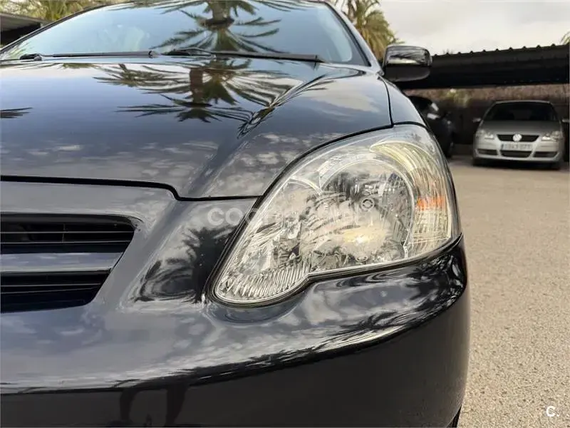 Usado Toyota Corolla Luna 116 CV (85 kW) 2006 Negro Berlina