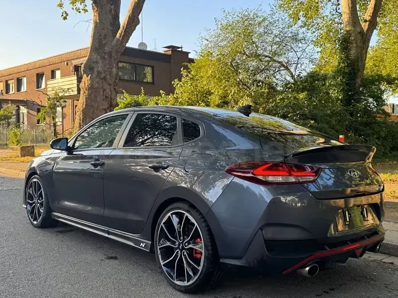 Usado Hyundai i30 N Performance 275 CV (202 kW) 2020 Gris / plata Berlina