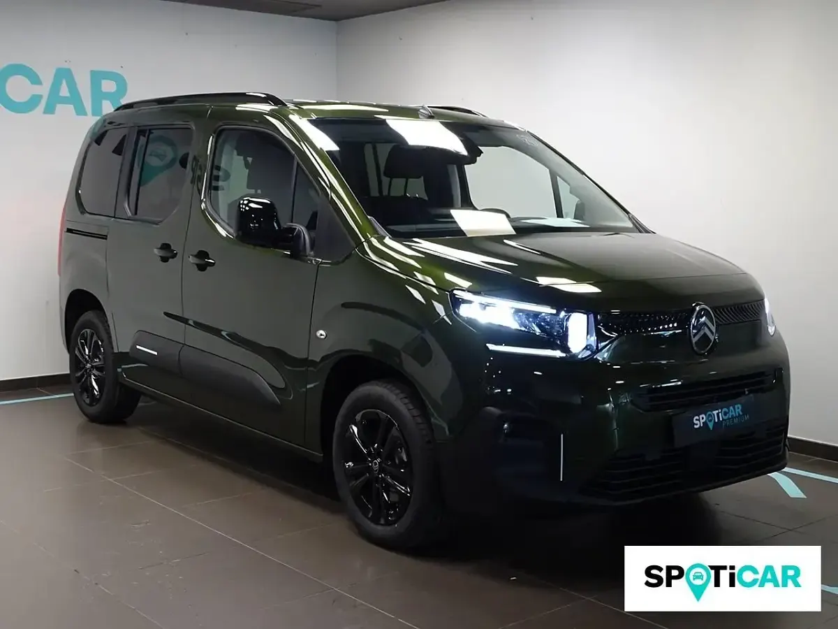 Nieuw Citroën Berlingo 100 PK (73 kW) 2026 Groen MPV