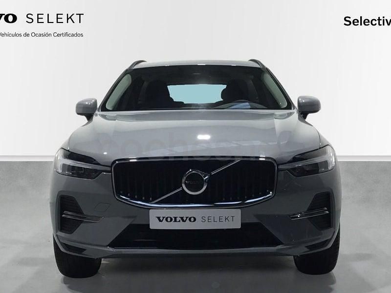 Usado Volvo XC60 Core 197 CV (144 kW) 2023 Gris / plata SUV