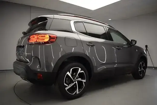 Usado Citroën C5 Aircross 131 CV (96 kW) 2022 Gris / plata SUV