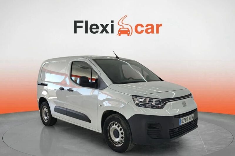 Usado Fiat Doblò 102 CV (75 kW) 2023 Blanco Monovolumen