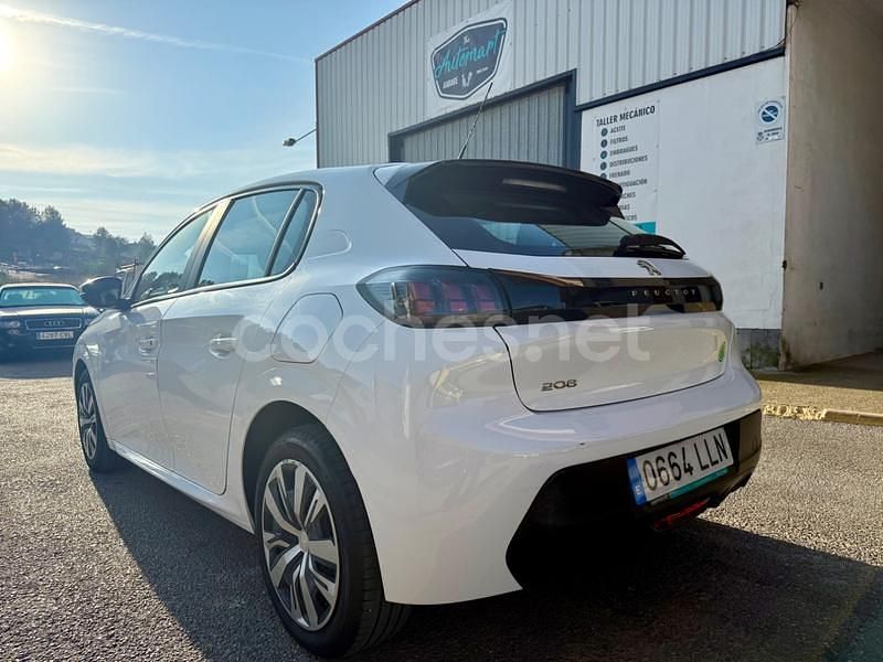 Usado Peugeot 208 Allure 100 CV (73 kW) 2021 Blanco Utilitario