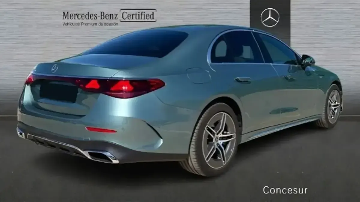 Usado Mercedes E300 312 CV (229 kW) 2025 Verde Berlina