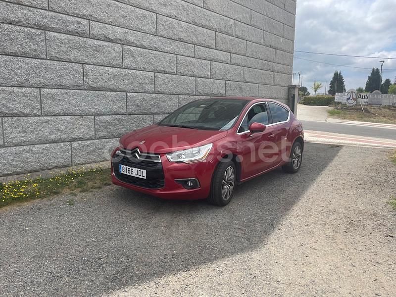 Usado Citroën DS4 114 CV (83 kW) 2014 Granate Utilitario