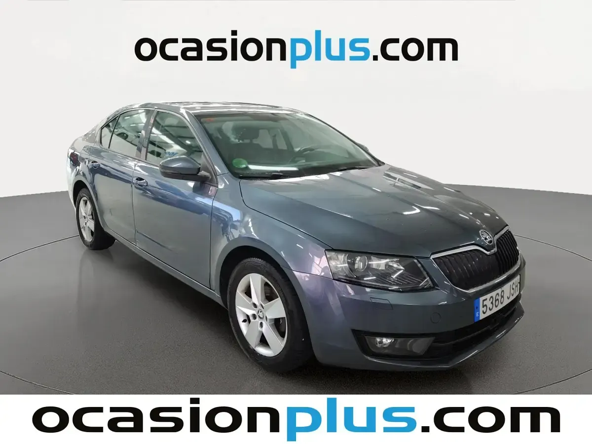 Usado Skoda Octavia Ambition 110 CV (80 kW) 2016 Gris Familiar