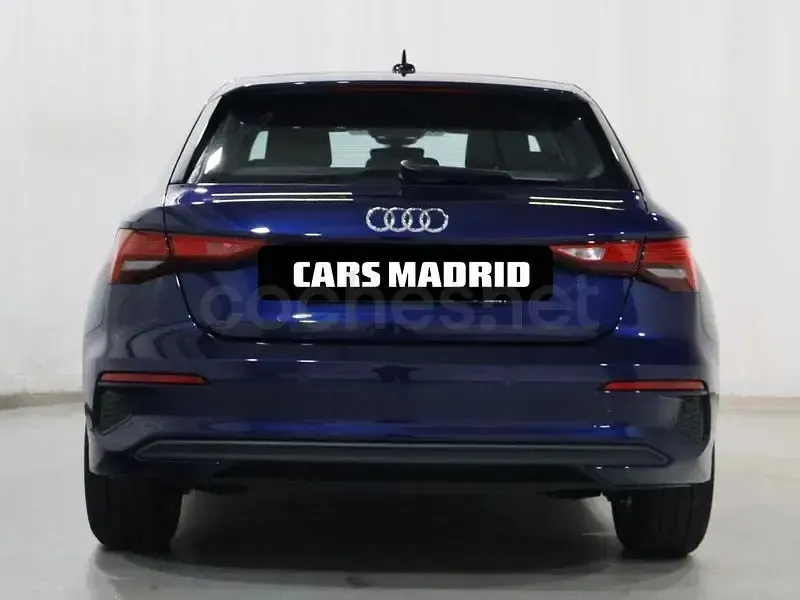 Usado Audi A3 110 CV (80 kW) 2022 Azul Berlina