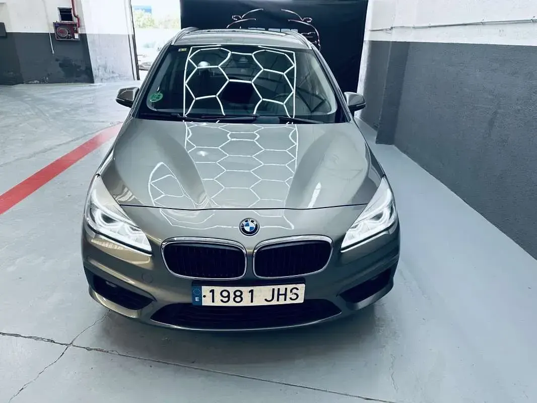 Używany BMW 218 Gran Tourer 150 KM (110 kW) 2015 Szary Minivan