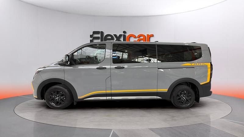 Usado Ford Transit Custom 136 CV (100 kW) 2025 Gris Monovolumen