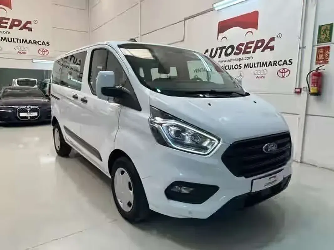 Usado Ford Transit Custom Trend 129 CV (94 kW) 2020 Blanco Familiar