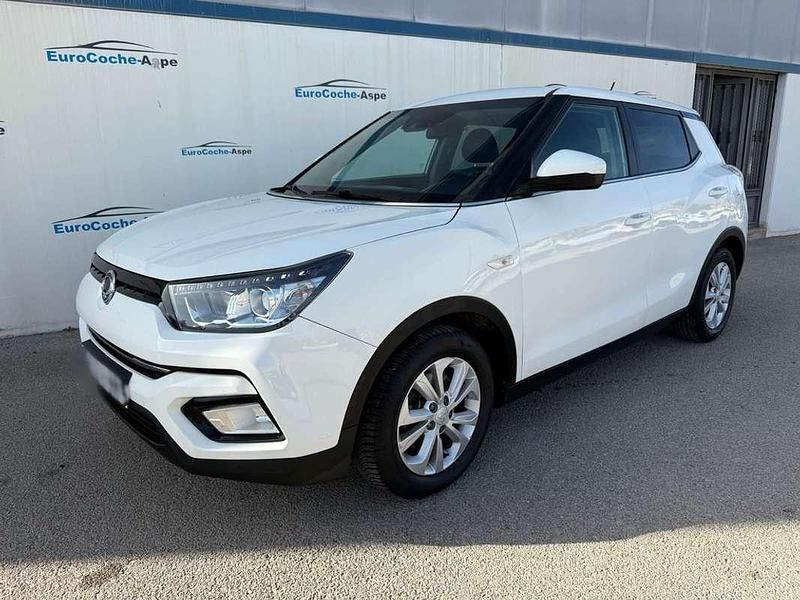 Blanco Usado 2019 Ssangyong (KGM) Tivoli SUV | 12.600 € (Un poco caro) - Imagen 1/4