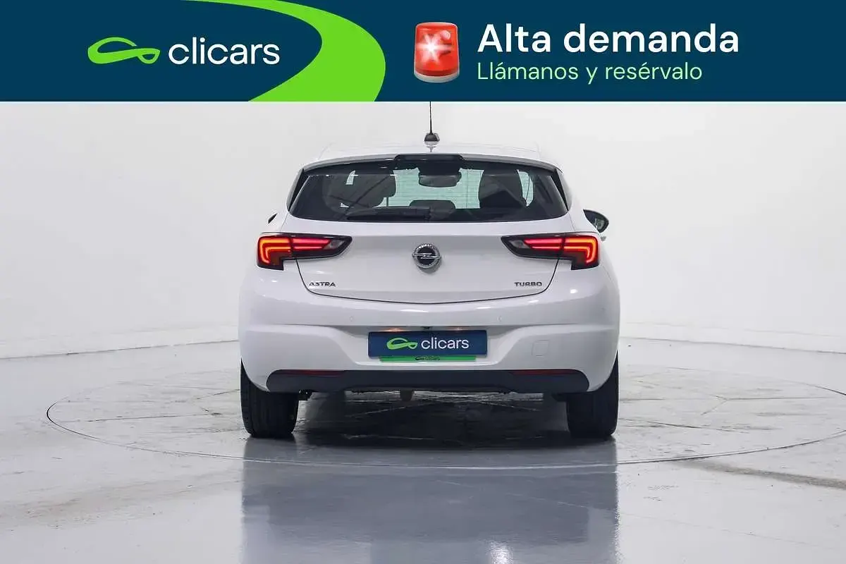 Usado Opel Astra Dynamic 125 CV (91 kW) 2016 Blanco Utilitario