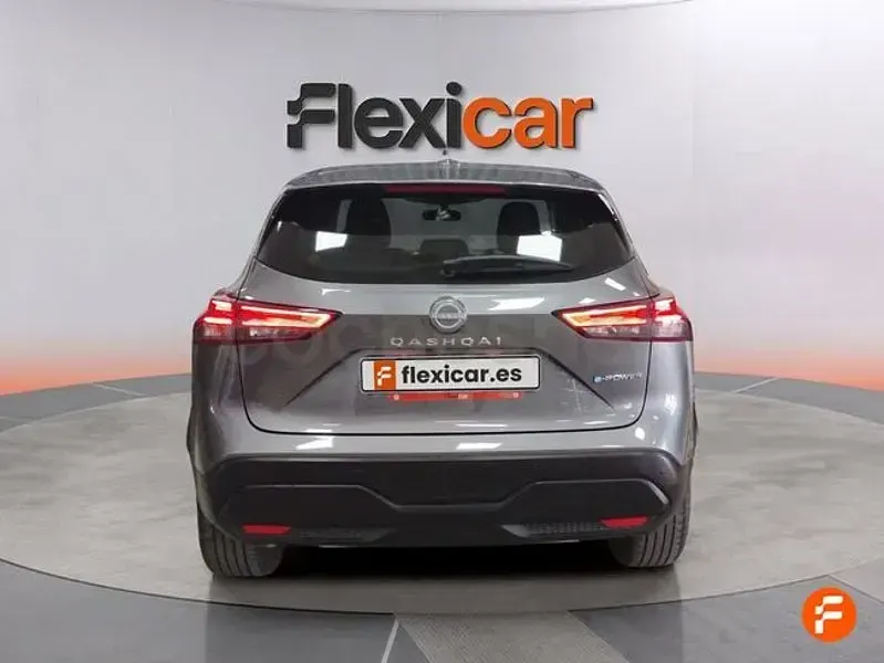 Usado Nissan Qashqai Acenta 190 CV (139 kW) 2024 Gris / plata SUV