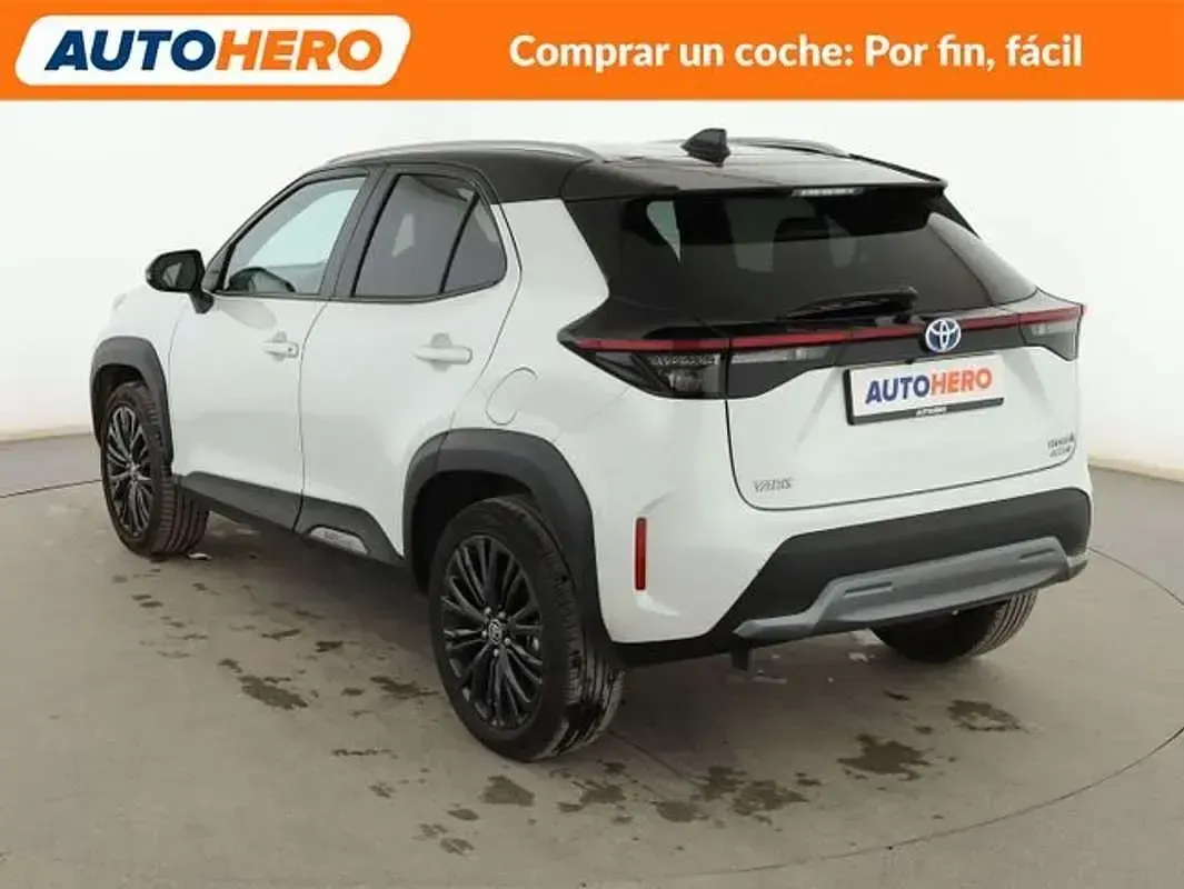 Używany Toyota Yaris Cross 116 KM (85 kW) 2022 Biały SUV