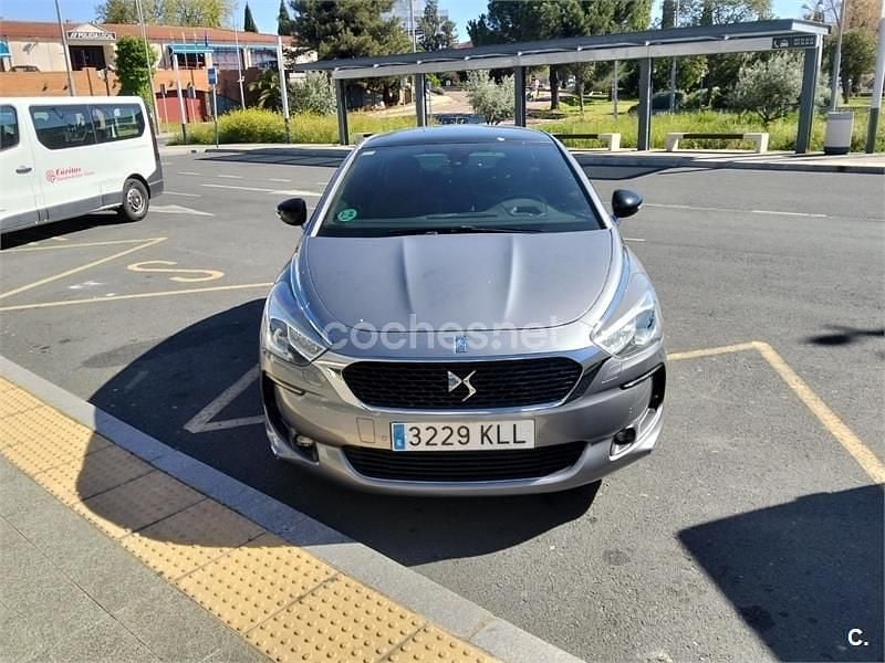 Usado DS Automobiles DS5 Performance 150 CV (110 kW) 2018 Gris / plata Utilitario