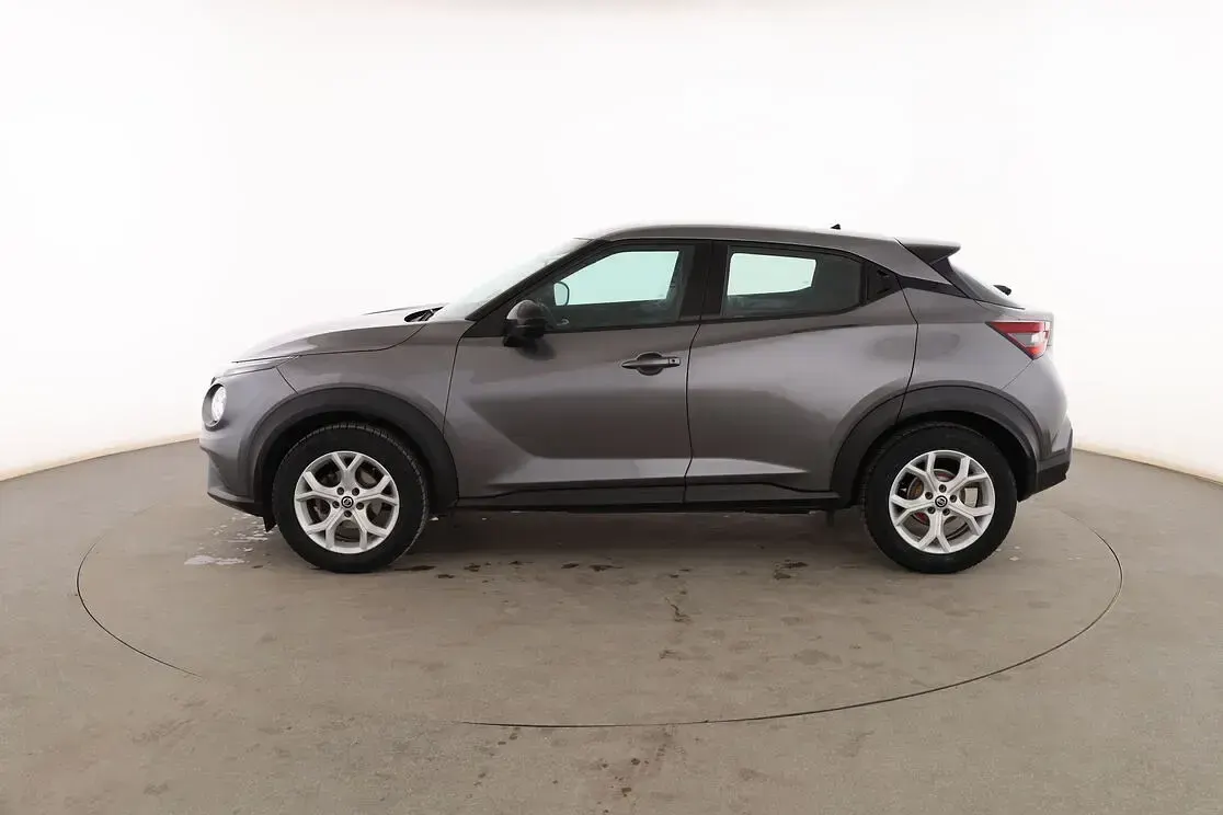Usado Nissan Juke Acenta 117 CV (86 kW) 2020 Gris SUV