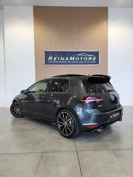 Usado VW Golf VII GTI Clubsport 265 CV (194 kW) 2016 Gris / plata Berlina