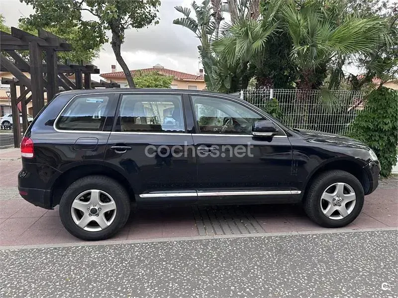 Usado VW Touareg R 174 CV (127 kW) 2005 Negro SUV