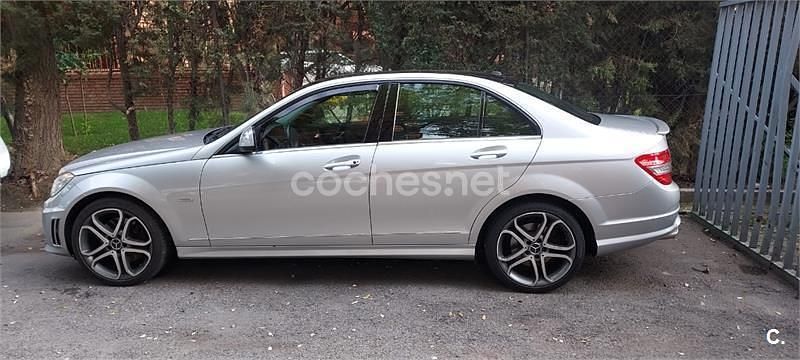 Usado Mercedes C320 Avantgarde 224 CV (164 kW) 2008 Gris / plata Berlina
