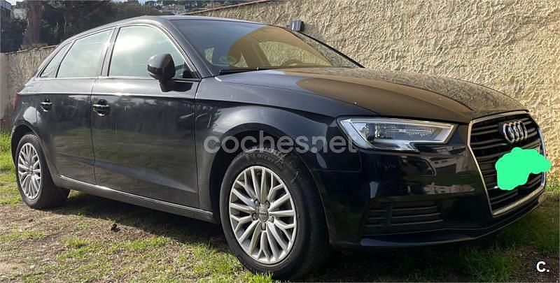 Usado Audi A3 110 CV (80 kW) 2016 Negro Berlina