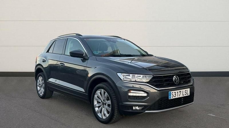 Gris / plata Usado 2021 VW T-Roc Advance SUV | 24.700 € (Precio justo) - Imagen 1/4