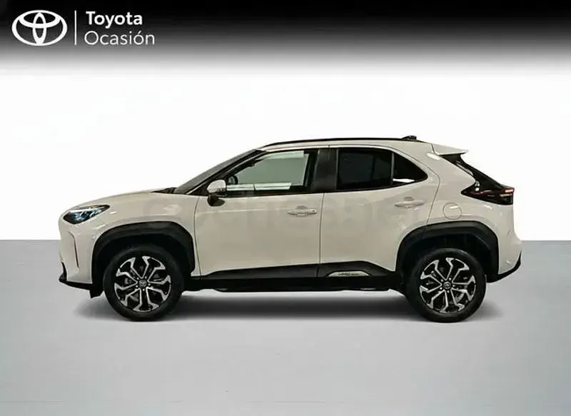Usado Toyota Yaris Cross Active 130 CV (95 kW) 2025 Blanco SUV