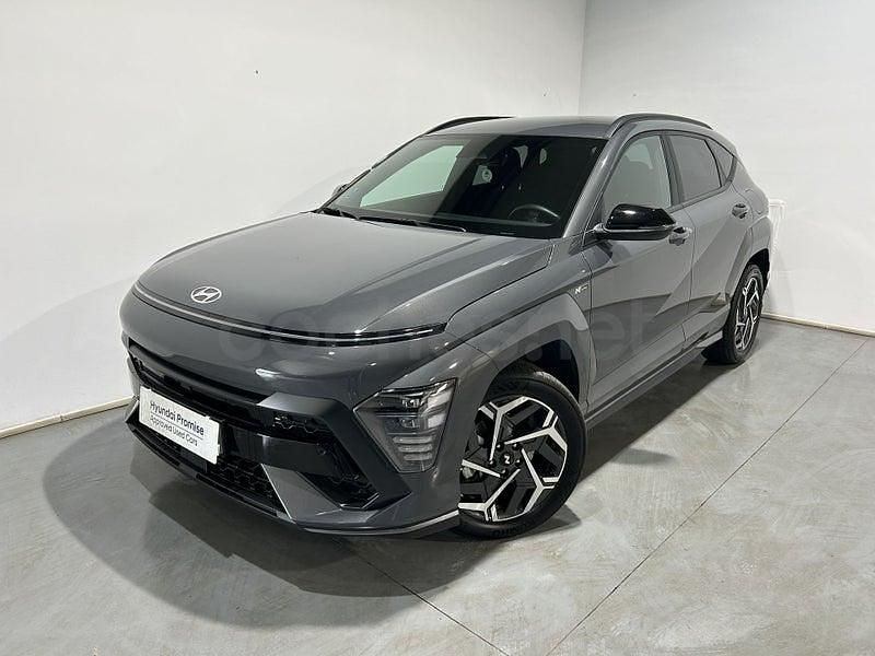 Usado Hyundai Kona N Line 129 CV (94 kW) 2025 Gris / plata SUV