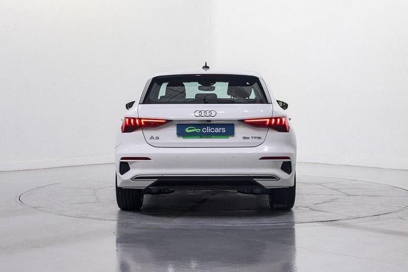 Usado Audi A3 Sportback e-tron Advanced 150 CV (110 kW) 2021 Blanco Utilitario