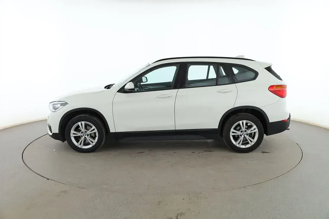 Usado BMW X1 Comfort Edition 150 CV (110 kW) 2018 Blanco SUV
