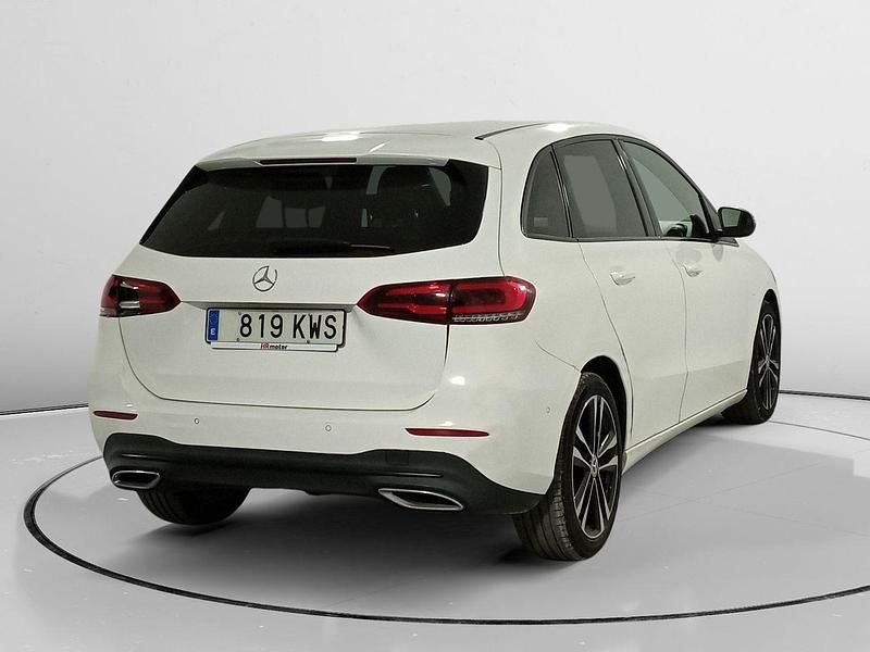 Usado Mercedes B180 116 CV (85 kW) 2019 Blanco Monovolumen