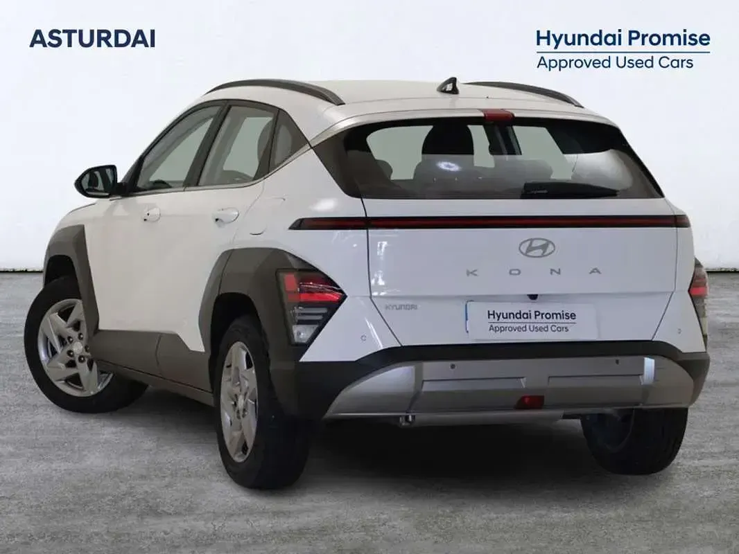 Usado Hyundai Kona 120 CV (88 kW) 2024 Blanco SUV