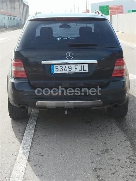 Usado Mercedes ML280 190 CV (139 kW) 2006 Negro SUV
