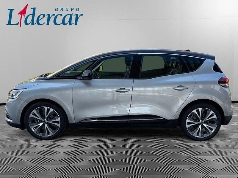 Usado Renault Scénic III Intens 130 CV (95 kW) 2016 Gris / plata Monovolumen