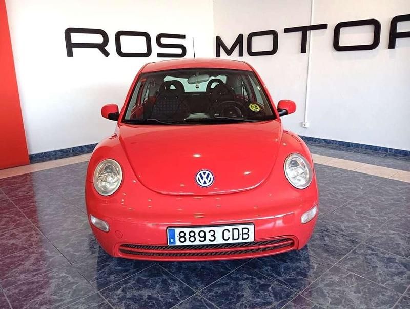 Usado VW Beetle 102 CV (75 kW) 2002 Rojo Utilitario