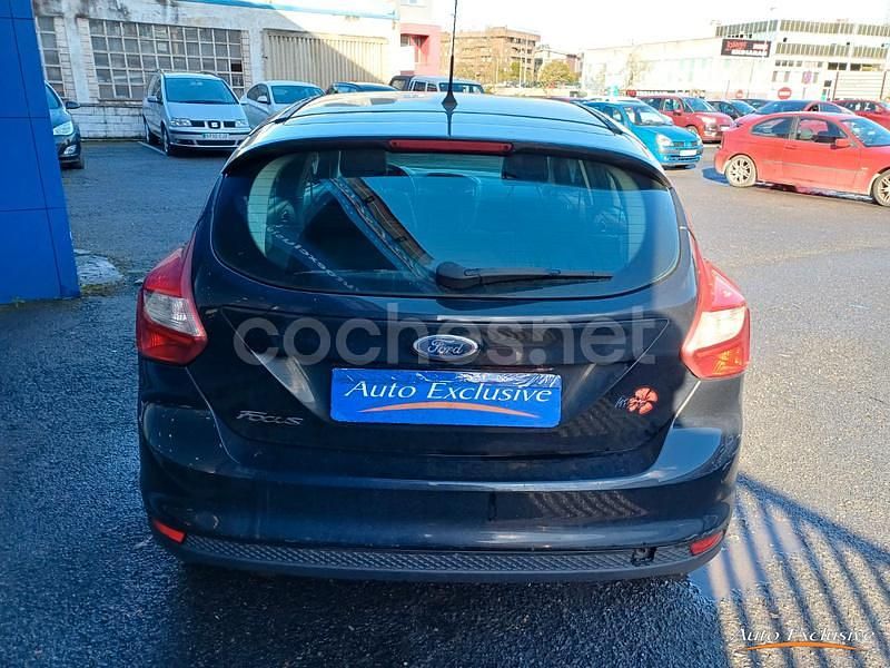 Usado Ford Focus Trend 115 CV (84 kW) 2011 Negro Berlina