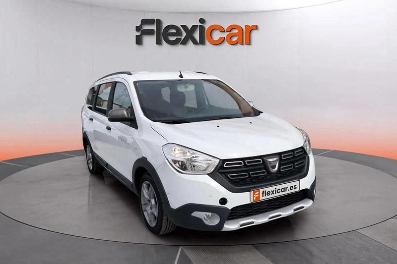 Usado Dacia Lodgy Comfort 116 CV (85 kW) 2022 Blanco Monovolumen