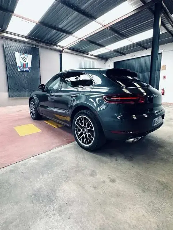 Usado Porsche Macan 258 CV (189 kW) 2018 Gris SUV